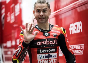 Ducati surpreende os fãs: Bautista despede-se e a marca aposta no jovem Lecuona para 2026!