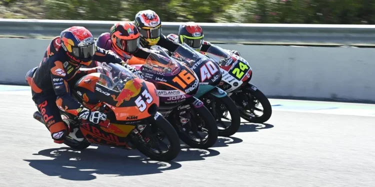 A proposta ousada da Boscoscuro: revolucionar o Moto3 com potentes motores de quatro cilindros 600cc!