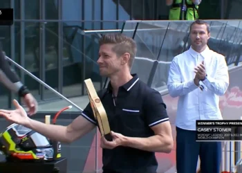 Casey Stoner Lança a Bomba: “Este Márquez é Imbatível!”