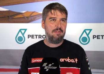 A saída dramática de Giulio Nava da Ducati: Yamaha espera enquanto o Mundial de Superbike sofre uma mudança drástica!