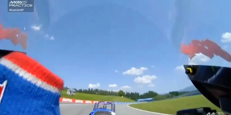 VIDEO – Bandeira Vermelha no FP2 Após Quedas de Fabio Quartararo e Miguel Oliveira – Suspeita de Fuga de Óleo da Moto de Miller