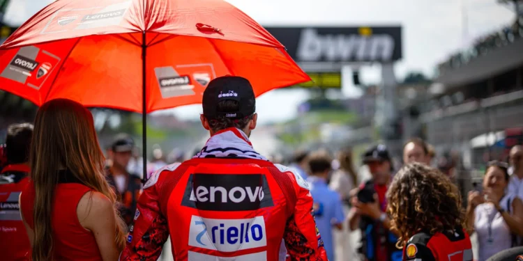 Explosão de Bagnaia na Áustria: “Sem Problemas” – Declarações Reacendem Tensões na Ducati