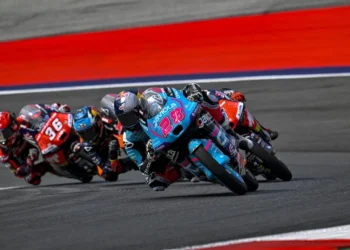 Máximo Quiles volta a brilhar: garante a segunda pole position no eletrizante Moto3 da Hungria