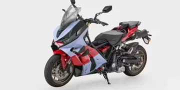 QJMotor ignites the maxi scooter race with daring clone of Italjet Dragster 700, but can it compete?