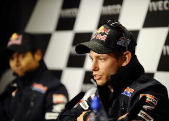 Casey Stoner Critica o Formato Sprint do MotoGP: “Isto Não Está a Funcionar!”