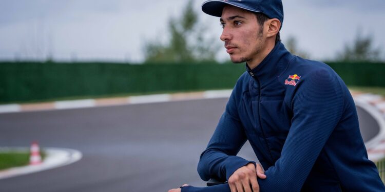 O Sonho de Toprak Razgatlioglu na Yamaha MotoGP Pende Por Um Fio face à Turbulência da Equipa!