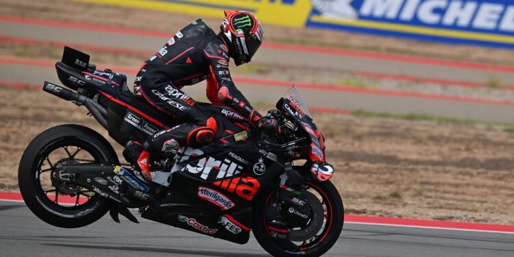 Marco Bezzecchi e a Aprilia prontos para o duelo em Barcelona!