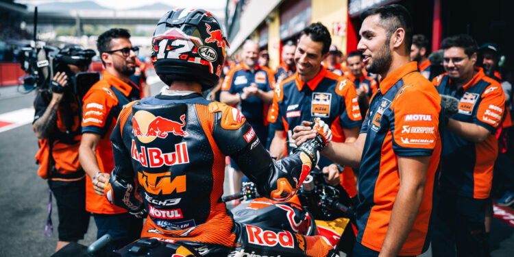 KTM Lança Ultimato Bombástico: “Ou Dá Lucro ou Acabou!” – MotoGP em Risco de Abalo Histórico