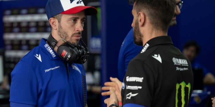 Yamaha M1 V4 Estreia-se: Dovizioso Revela Emoções Inesquecíveis na Revolucionária Nova Moto!