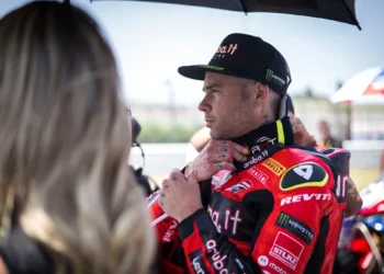 Bautista Soa o Alarme: Transformação Chocante da BMW Ameaça a Justiça no Mundial de Superbike!