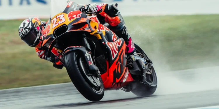 Bastianini sobrevive a acidente aterrador no GP da Hungria: apelo urgente a mudanças na segurança da pista!