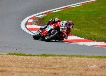 Scott Redding surpreende e conquista pole histórica em Donington Park na qualificação do BSB!
