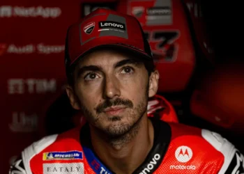A Declaração Arrojada de Bagnaia: “Preferia Cair se Isso Significasse 11 Vitórias!” – A Jornada de Regresso da Estrela do MotoGP