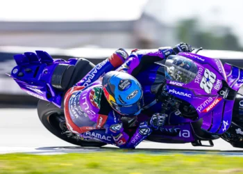 Miguel Oliveira numa verdadeira Encruzilhada: Wildcards no MotoGP ou Futuro como piloto de Fábrica no Superbike?