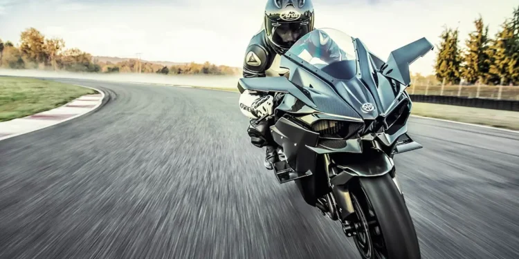 Kawasaki Ninja H2R 2026: O regresso da máquina mais «furiosa» de sempre