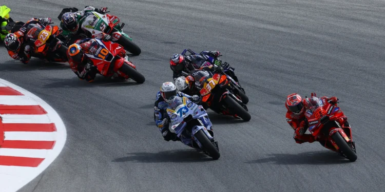 Álex Márquez declara Marco Bezzecchi a maior ameaça na intensa luta pelo vice-campeonato!