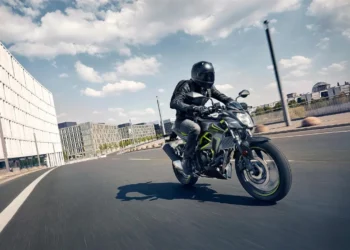 Kawasaki Ninja 125 e Z125: novas cores para 2026