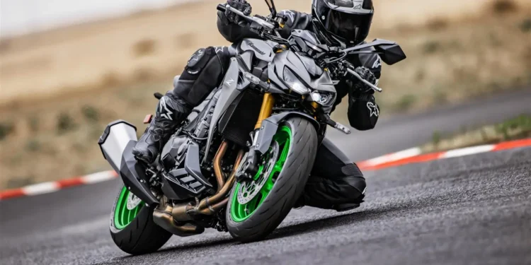 Kawasaki Z1100 e Z1100 SE: A redefinição de Supernaked