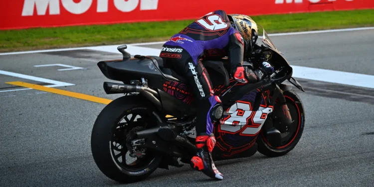 Jorge Martín Luta Contra a Frustração e Abraça o Crescimento na Difícil Adaptação à Aprilia no MotoGP