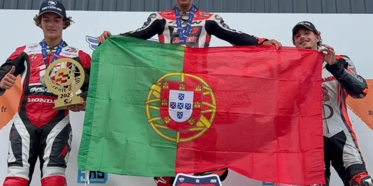 Alexandre Martins é campeão francês Supermoto