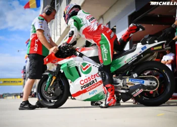 Johann Zarco surpreende o MotoGP: contrato renovado com a LCR Honda, mas ausência na equipa de fábrica gera indignação!