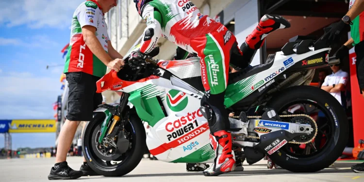 Johann Zarco surpreende o MotoGP: contrato renovado com a LCR Honda, mas ausência na equipa de fábrica gera indignação!