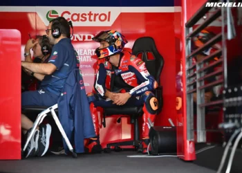 Marini promete glória na MotoGP: lutar pelo Top 3 em 2026 é possível com a nova potência da Honda!