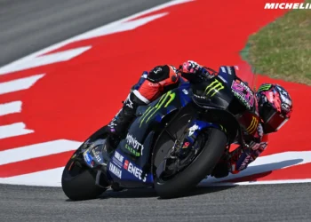 Fabio Quartararo triunfa na Sprint da Catalunha após duelo épico com os irmãos Márquez! – “Que corrida! Que performance!”