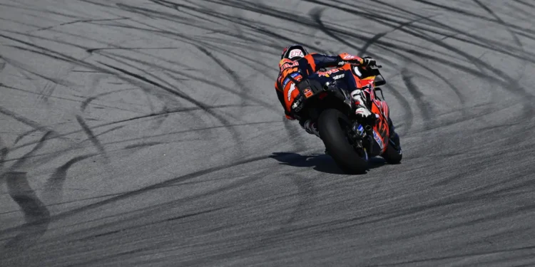 Pedro Acosta elogia a evolução da KTM mas avisa: Marc e Álex são forças imparáveis!