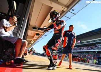 Pedro Acosta revela aposta falhada nos pneus em Barcelona e prepara-se para surpreender em Misano