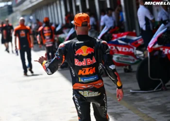 Queda dolorosa de Brad Binder no GP da Catalunha: a redenção aguarda em Misano