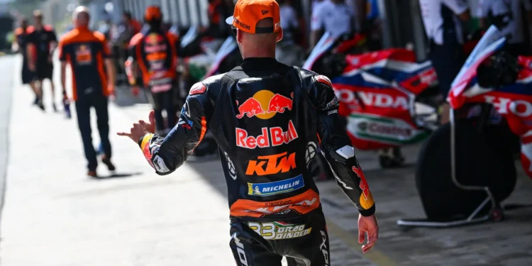 Queda dolorosa de Brad Binder no GP da Catalunha: a redenção aguarda em Misano