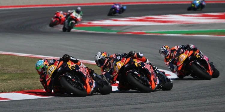 Bastianini revela segredos da KTM: drama em Barcelona e o caminho para o duelo com a Ducati