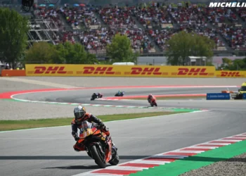 Pedro Acosta arrisca na escolha de pneus e termina em 4.º no GP da Catalunha: um risco que quase compensou!