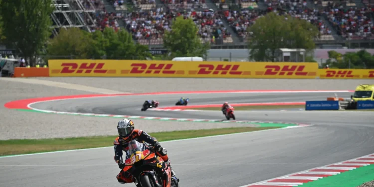 Pedro Acosta arrisca na escolha de pneus e termina em 4.º no GP da Catalunha: um risco que quase compensou!