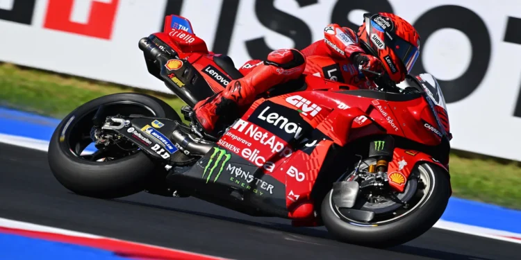 Marc Márquez domina treino caótico do MotoGP de San Marino: um espetáculo promete ser imperdível!