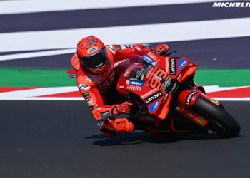 Marc Márquez luta com uma Ducati “rebelde” e analisa a intensa rivalidade no duelo de Misano