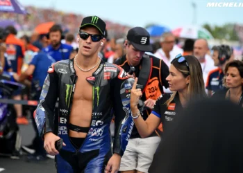 Quartararo Destrói Esperanças: Nova M1 V4 Sofre dos Mesmos Problemas do Antigo Motor em Revelação Chocante!