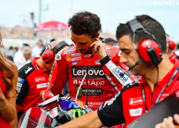 Pecco Bagnaia Desaparece em Silêncio Após Queda Devastadora: Ducati em Busca Desesperada de Soluções