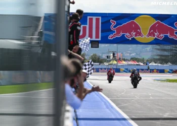 Confronto no MotoGP: Márquez vs. Bezzecchi, as Dificuldades de Bagnaia e o Futuro Incerto da Yamaha