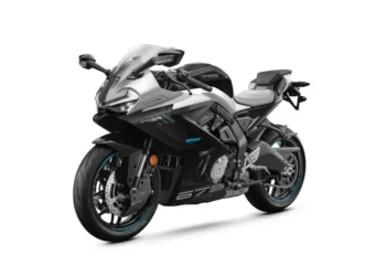 CFMoto prepara desportiva elétrica inovadora com baterias integradas no chassis