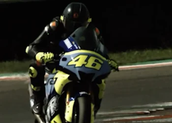 VIDEO – Valentino Rossi testa os limites ao experimentar o revolucionário equipamento de segurança da Dainese para a MotoGP 2025