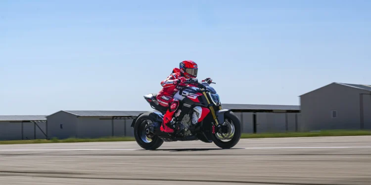 VIDEO – Ducati Lança a Diavel V4 RS e a Multistrada V4 RS: As Máquinas de Performance Definitivas!