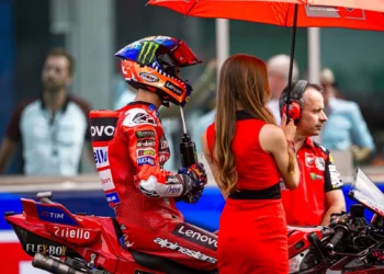 Bagnaia Revela Apoio Crucial de Stoner à Medida que se Aproxima o Duelo no MotoGP – Estará a Vitória ao Seu Alcance?