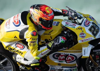 Andrea Iannone em novo turbilhão: queda arrepiante, lesões e polémica em Magny-Cours