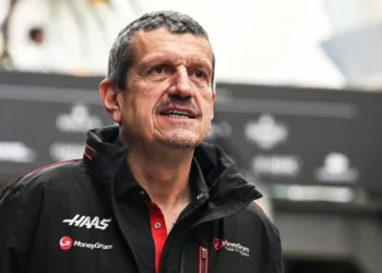 A Corajosa Aquisição de Günther Steiner à Tech3 Agita o MotoGP: Uma Nova Era Começa!