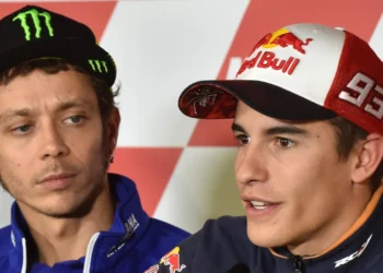 Rivalidade e redenção: Capirossi prevê reconciliação entre Rossi e Márquez no MotoGP!