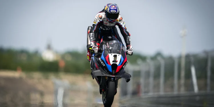 Toprak Razgatlioglu Domina os Treinos Livres do WorldSBK em França e Deixa Rivais em Choque