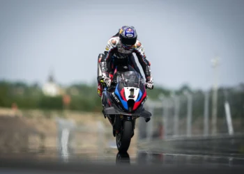 Toprak Razgatlioglu Preparado para Dominar os Testes da Yamaha 2026 Antes de Valência no MotoGP!