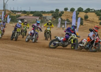 Flat Track estreou-se em Fronteira